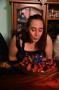 2024-03-31-dsc_4642-mama-razzi.jpg 2024-03-31-dsc_4642-mama-razzi.jpg