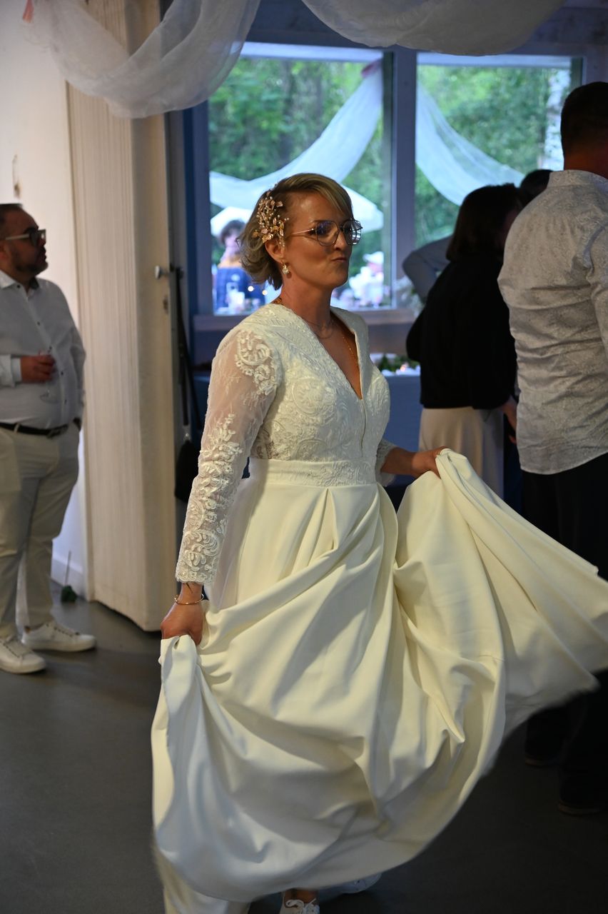 2024-05-04-dsc_7587-marion-gregory-soiree-mariage-mama-razzi.jpg