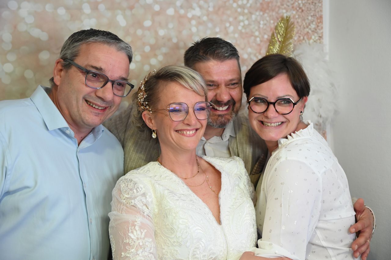 2024-05-04-dsc_7730-marion-gregory-soiree-mariage-mama-razzi.jpg