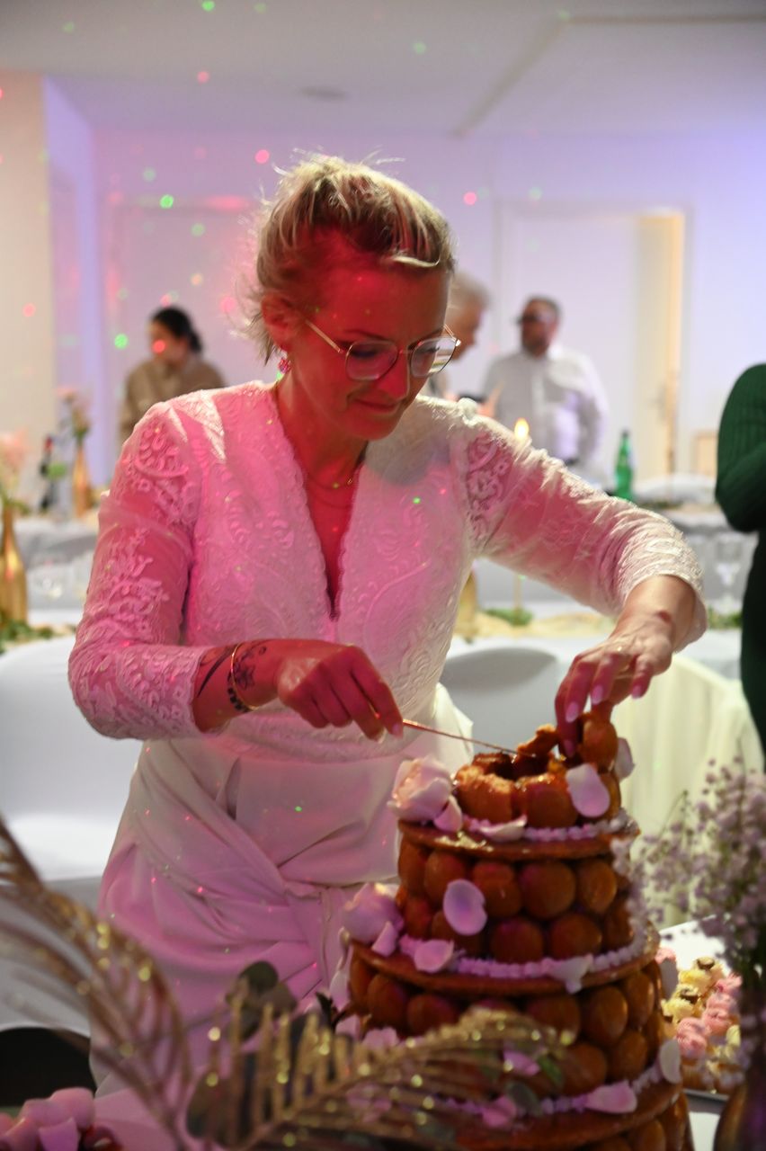 2024-05-05-dsc_8429-marion-gregory-soiree-mariage-mama-razzi.jpg