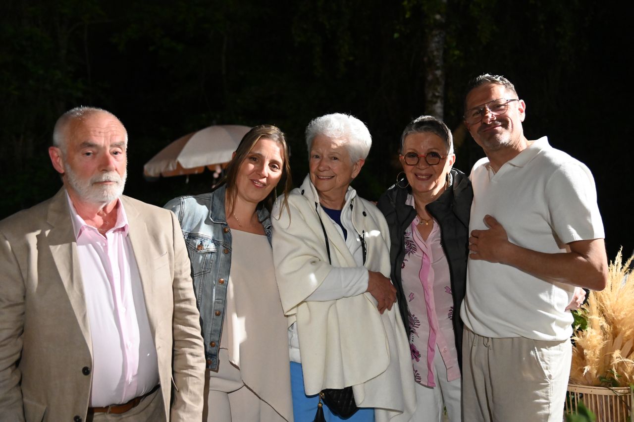 2024-05-05-dsc_8525-marion-gregory-soiree-mariage-mama-razzi.jpg