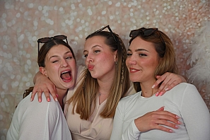 2024-05-04-dsc_8246-marion-gregory-soiree-mariage-mama-razzi.jpg 2024-05-04-dsc_8246-marion-gregory-soiree-mariage-mama-razzi.jpg
