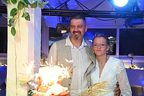 2024-05-05-dsc_8371-marion-gregory-soiree-mariage-mama-razzi.jpg 2024-05-05-dsc_8371-marion-gregory-soiree-mariage-mama-razzi.jpg