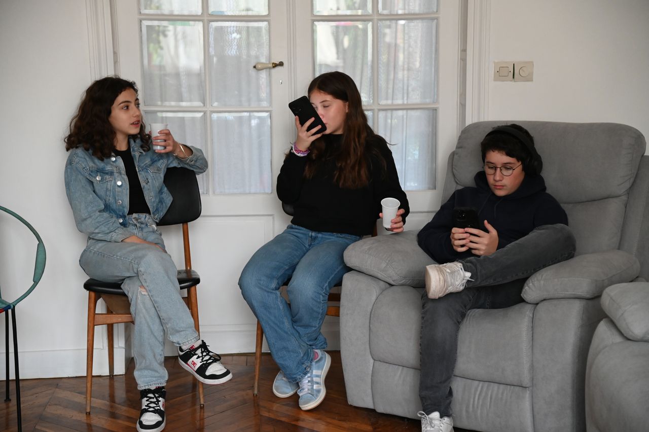 2024-11-16-(15h57)-DSC_2308-(mama-razzi).JPG