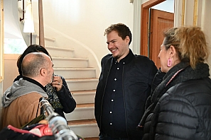 2024-11-16-(15h29)-DSC_2232-(mama-razzi).JPG 2024-11-16-(15h29)-DSC_2232-(mama-razzi).JPG