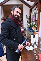 2024-11-16-(15h36)-DSC_2250-(mama-razzi).JPG 2024-11-16-(15h36)-DSC_2250-(mama-razzi).JPG