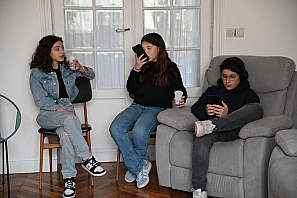 2024-11-16-(15h57)-DSC_2308-(mama-razzi).JPG 2024-11-16-(15h57)-DSC_2308-(mama-razzi).JPG