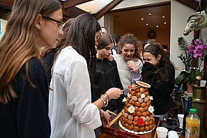 2024-11-16-(16h22)-DSC_2380-(mama-razzi).JPG 2024-11-16-(16h22)-DSC_2380-(mama-razzi).JPG