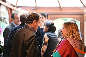 2024-11-16-(17h01)-DSC_2533-(mama-razzi).JPG 2024-11-16-(17h01)-DSC_2533-(mama-razzi).JPG