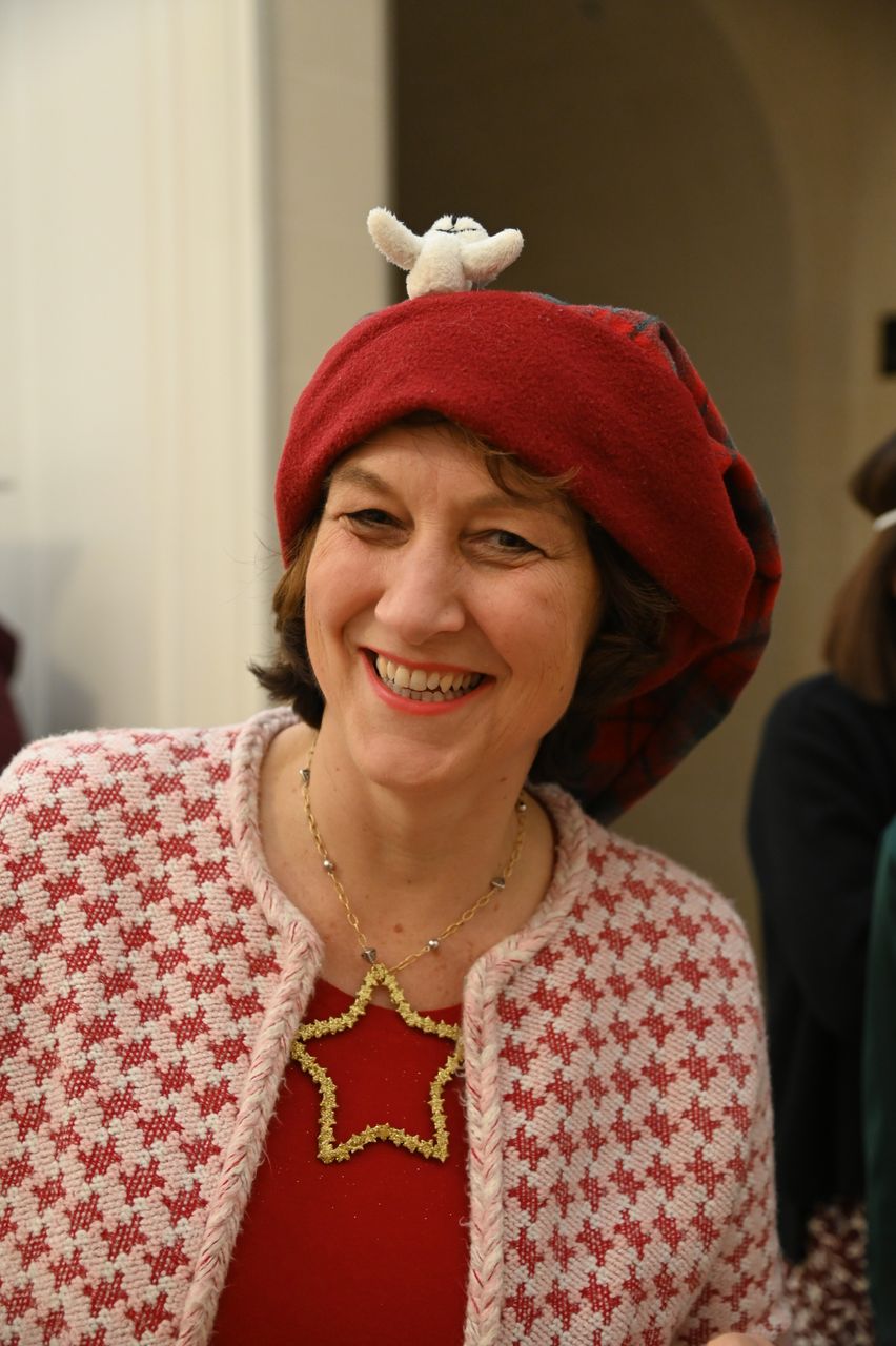 2024-12-13-(19h35m42s)-DSC_3549-(mama-razzi).JPG