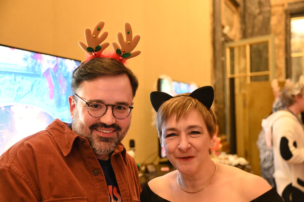 2024-12-13-(19h37m26s)-DSC_3558-(mama-razzi).JPG