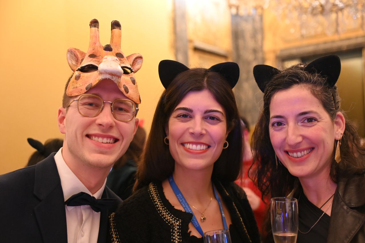 2024-12-13-(19h57m26s)-DSC_3614-(mama-razzi).JPG