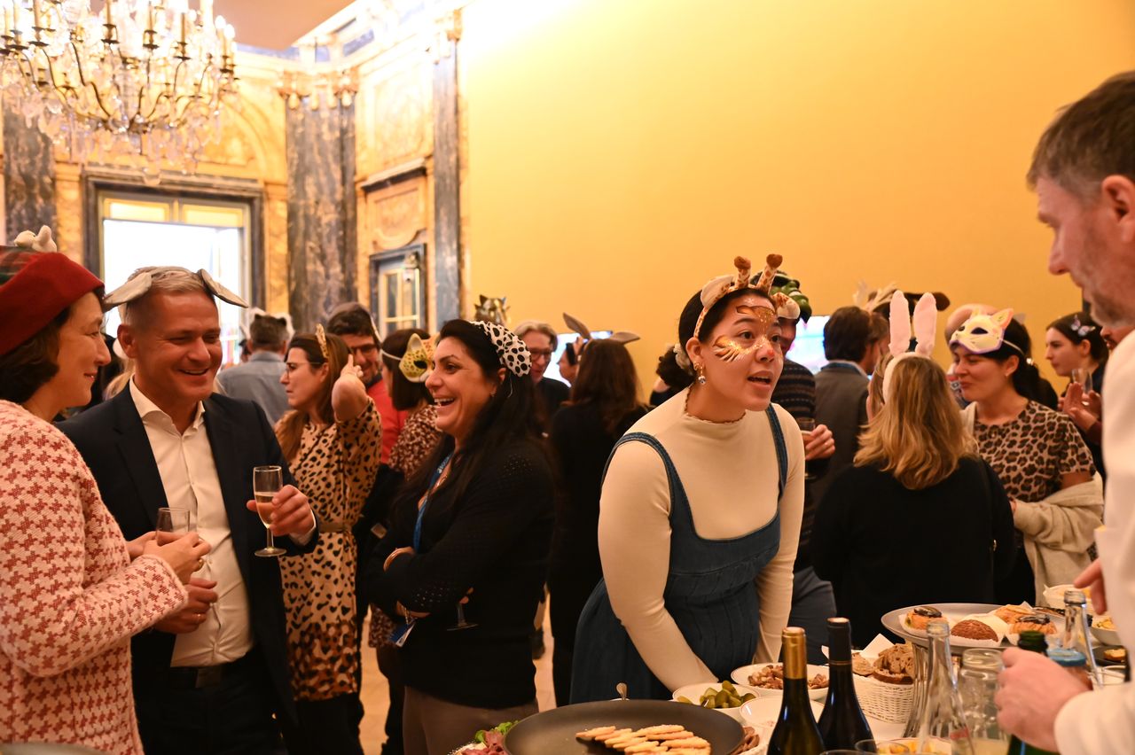 2024-12-13-(20h00m00s)-DSC_3620-(mama-razzi).JPG