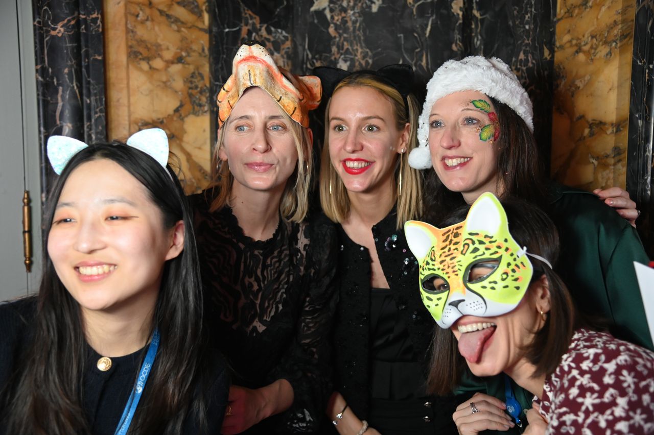 2024-12-13-(20h46m12s)-DSC_3754-(mama-razzi).JPG