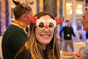 2024-12-13-(19h27m28s)-DSC_3519-(mama-razzi).JPG 2024-12-13-(19h27m28s)-DSC_3519-(mama-razzi).JPG