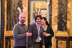 2024-12-13-(19h30m18s)-DSC_3534-(mama-razzi).JPG 2024-12-13-(19h30m18s)-DSC_3534-(mama-razzi).JPG