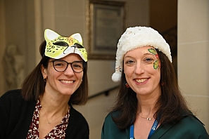 2024-12-13-(19h35m20s)-DSC_3546-(mama-razzi).JPG 2024-12-13-(19h35m20s)-DSC_3546-(mama-razzi).JPG