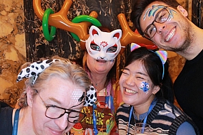 2024-12-13-(20h01m24s)-2-photobooth.jpg 2024-12-13-(20h01m24s)-2-photobooth.jpg