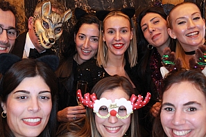 2024-12-13-(20h36m25s)-1-photobooth.jpg 2024-12-13-(20h36m25s)-1-photobooth.jpg