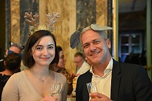 2024-12-13-(20h44m02s)-DSC_3750-(mama-razzi).JPG 2024-12-13-(20h44m02s)-DSC_3750-(mama-razzi).JPG