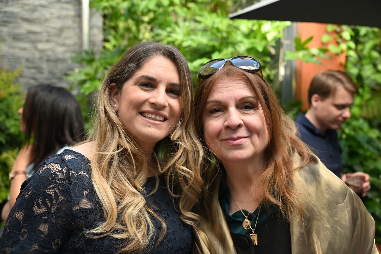 2025-05-10-(17h57m44s)-DSC_8534-melanie-jorge-(mama-razzi).JPG