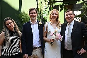2025-05-10-(17h05m34s)-DSC_8306-melanie-jorge-(mama-razzi).JPG 2025-05-10-(17h05m34s)-DSC_8306-melanie-jorge-(mama-razzi).JPG